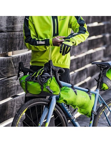 trailfront (black/green) - bolsa impermeable de 19l - vaude