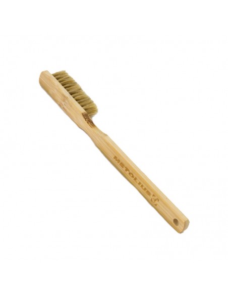 bamboo boar's hair brush - cepillo de bambú para boulder - metolius