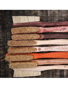 faza chaos - cepillo de madera con tallado irregular hecho a mano - faza brushes 2